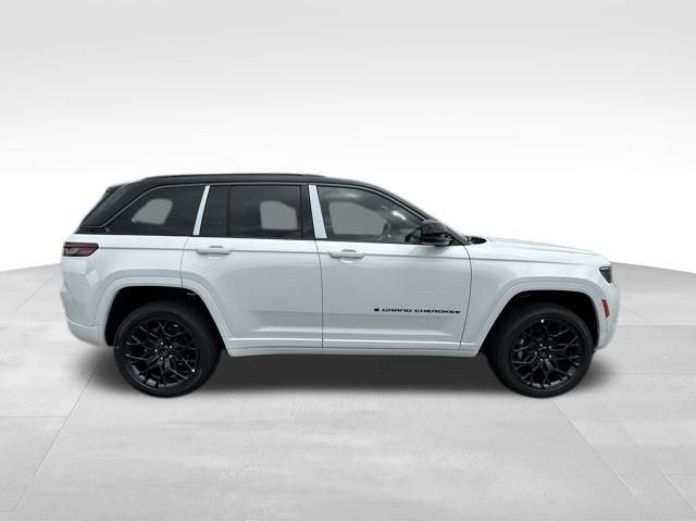New 2026 Bright White Clear-Coat Exterior Paint Jeep Summit image 8