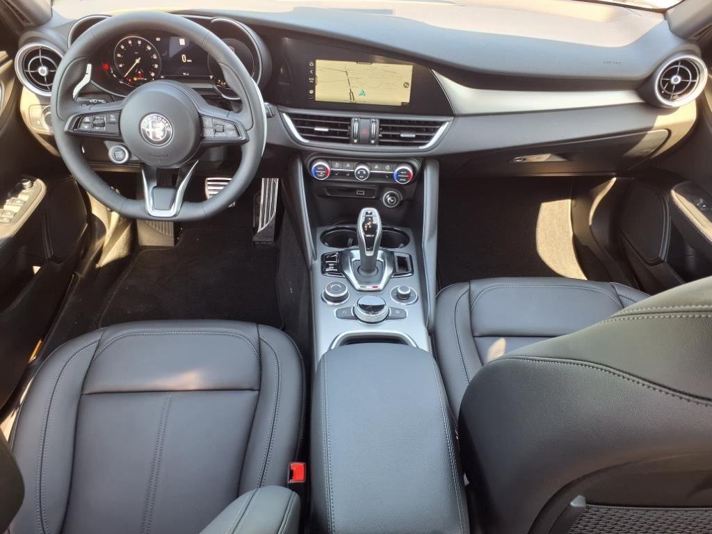 2025 Alfa Romeo Giulia Base - Photo 28