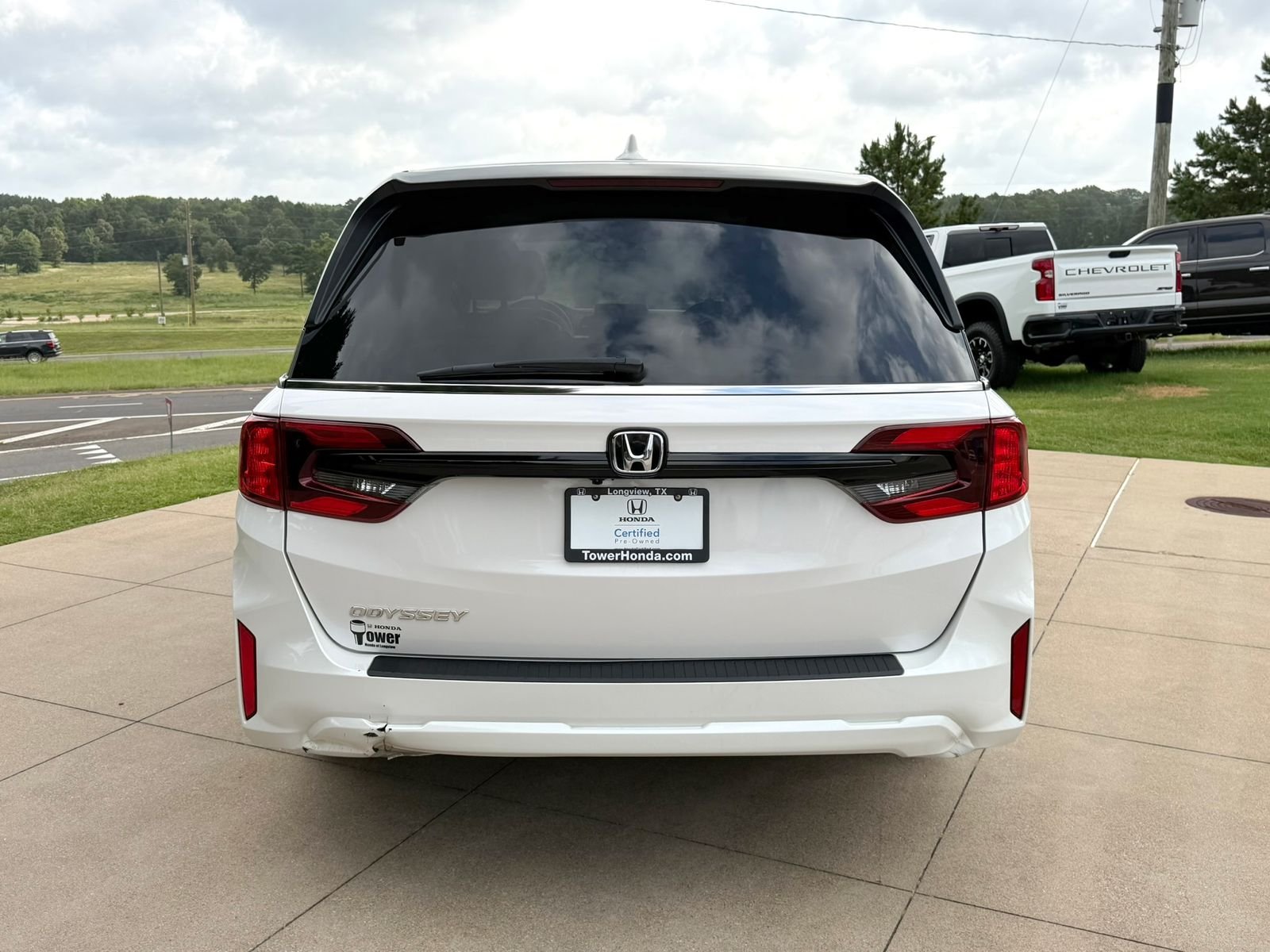 Certified Used 2025 Platinum White Pearl Honda EX-L image 5