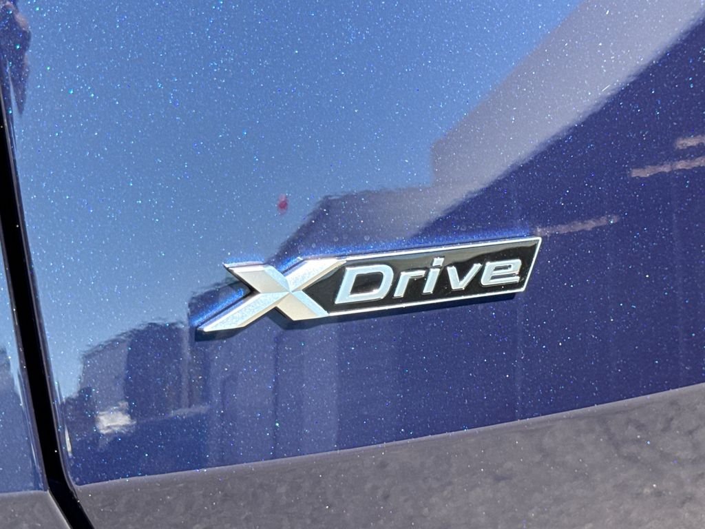 New 2026 Tanzanite Blue II Metallic BMW 30 xDrive image 11