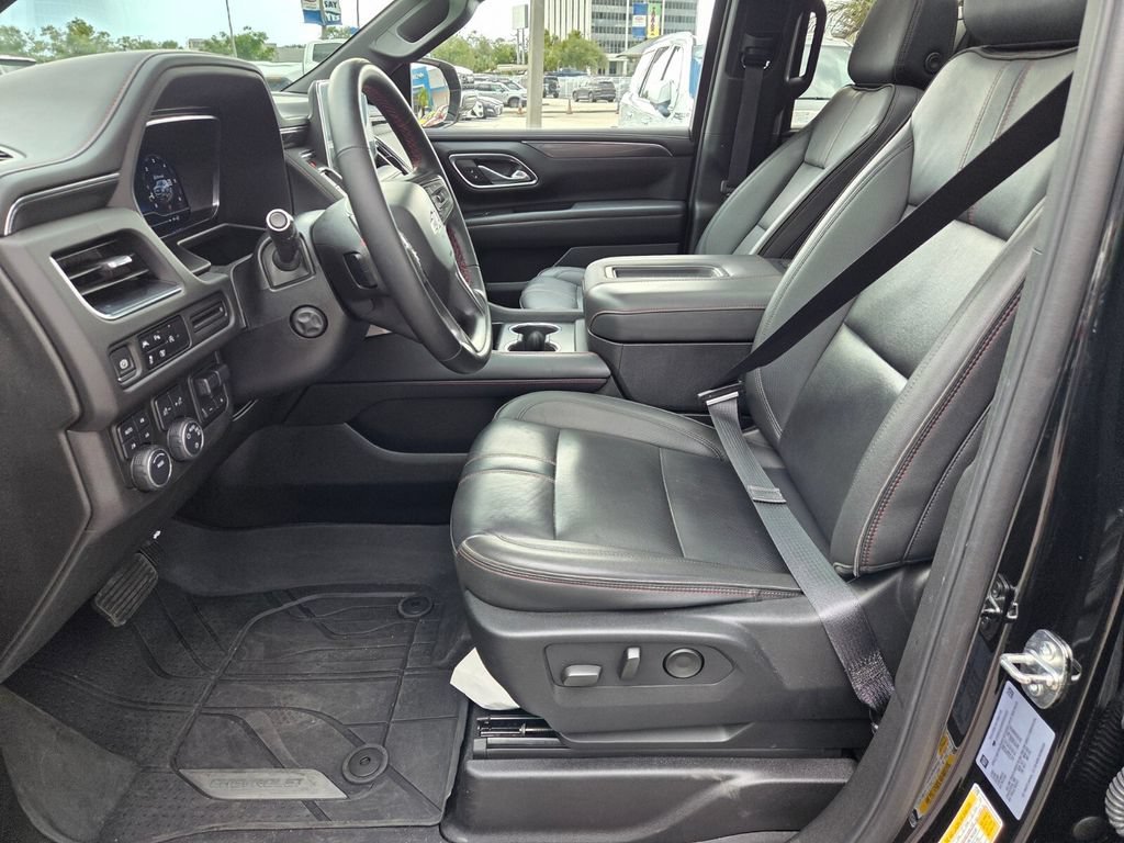 2024 Chevrolet Suburban RST - Photo 5