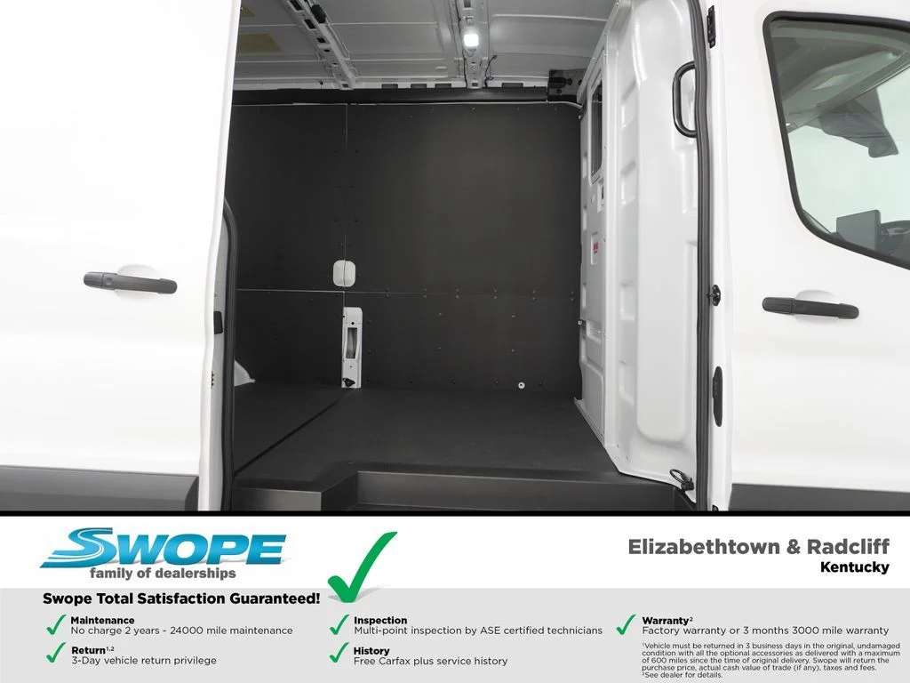 New 2023 Oxford White Ford Base image 13