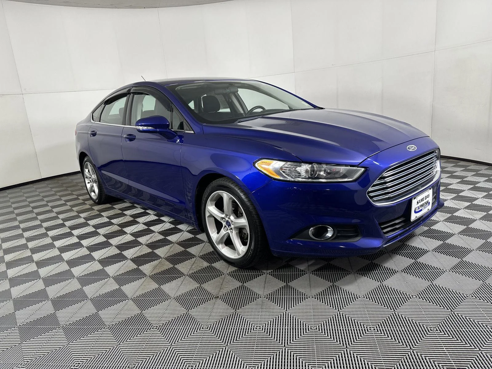 Used 2016 Deep Impact Blue Ford SE image 12