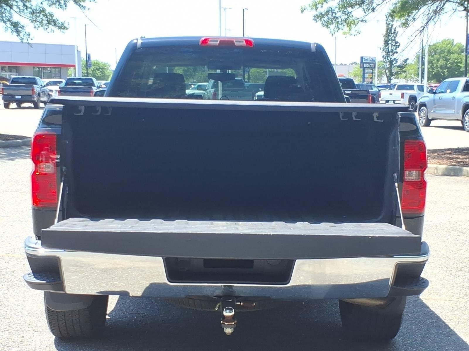 Used 2015 Black Chevrolet LS image 16