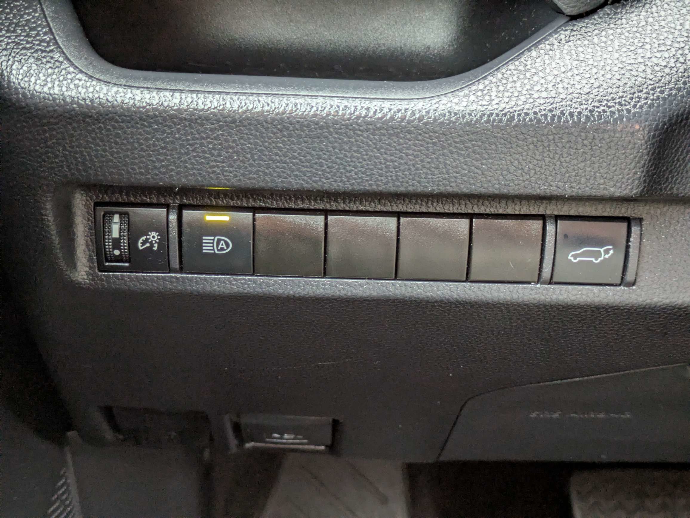 Used 2025 Magnetic Gray Metallic Toyota XLE image 36