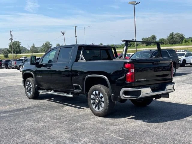 Used 2021 BLACK Chevrolet LT image 3