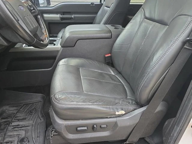 Used 2011 White Ford Lariat image 17