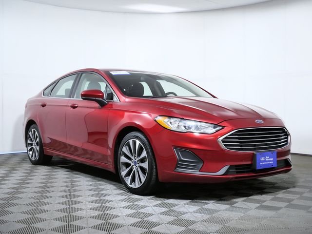 Certified Used 2020 Red Ford SE image 1