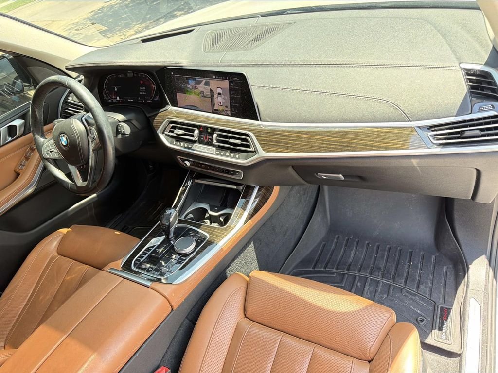 Used 2021 White BMW xDrive40i image 13