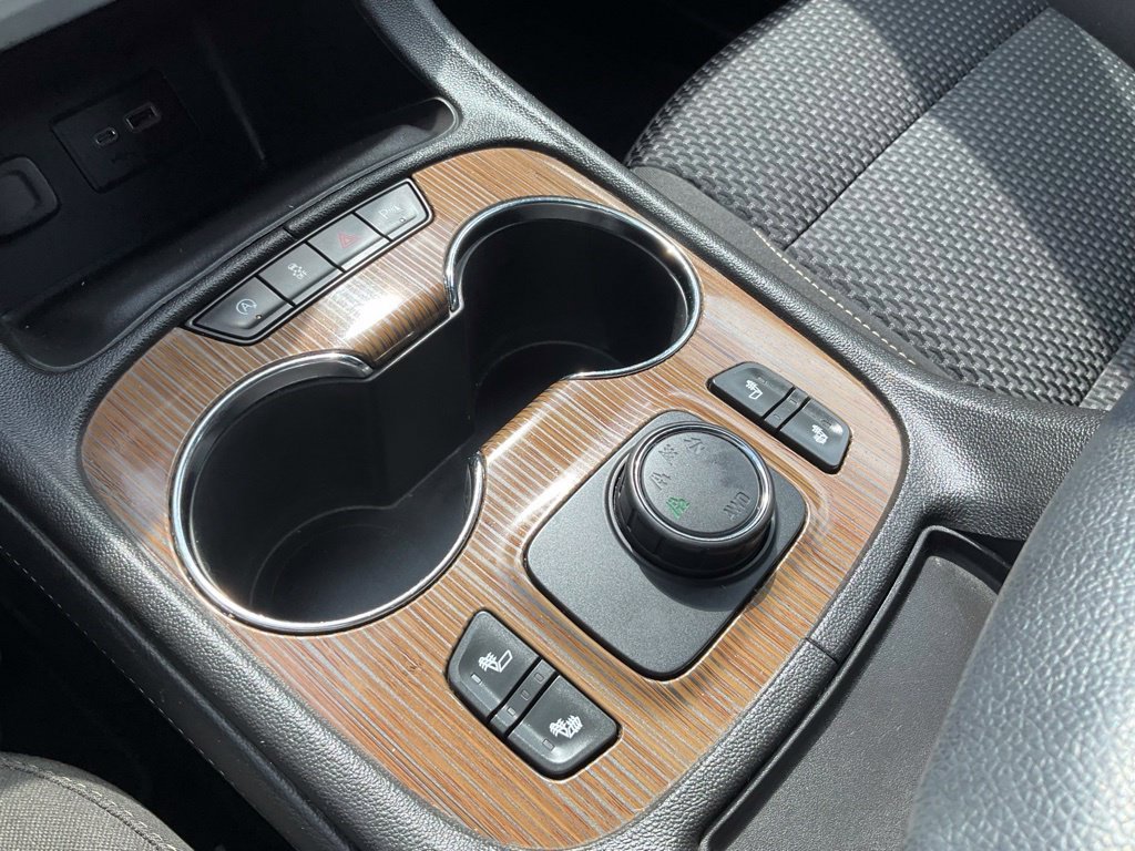 Certified Used 2020 Red Mahogany Metallic GMC SLE image 9