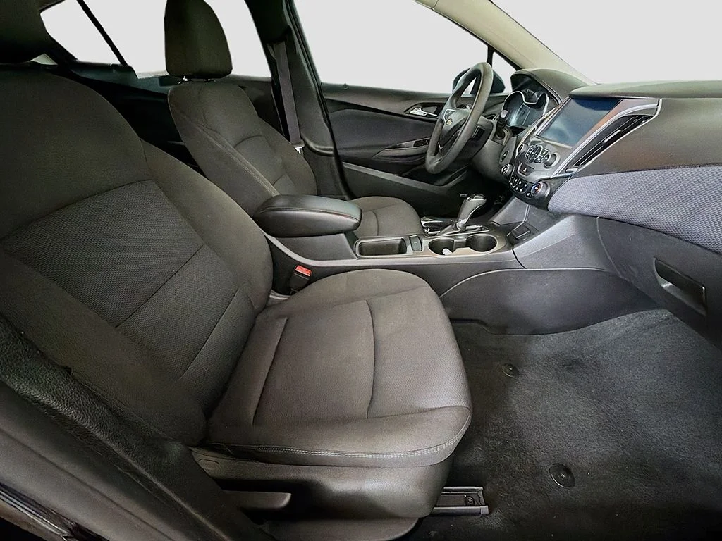 Used 2016 Blue Ray Metallic Chevrolet LT image 23