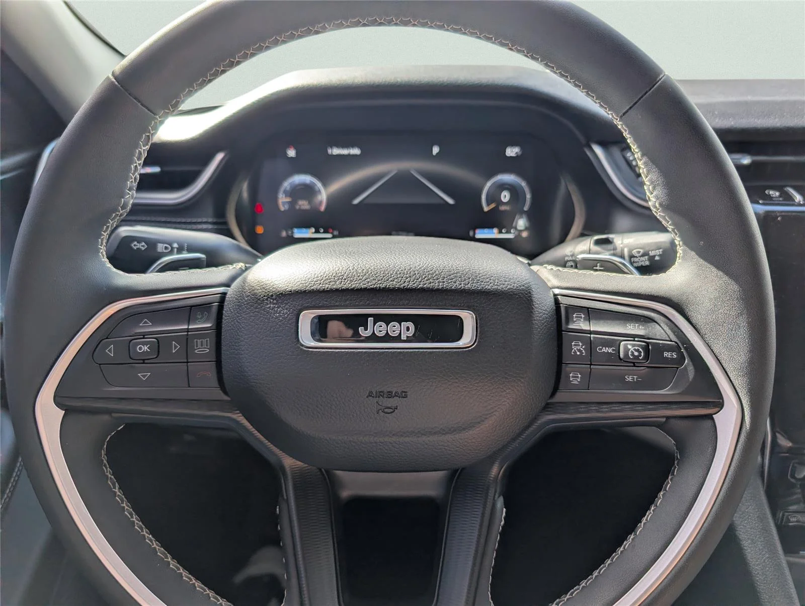 Used 2023 Bright White Clearcoat Jeep Laredo image 25