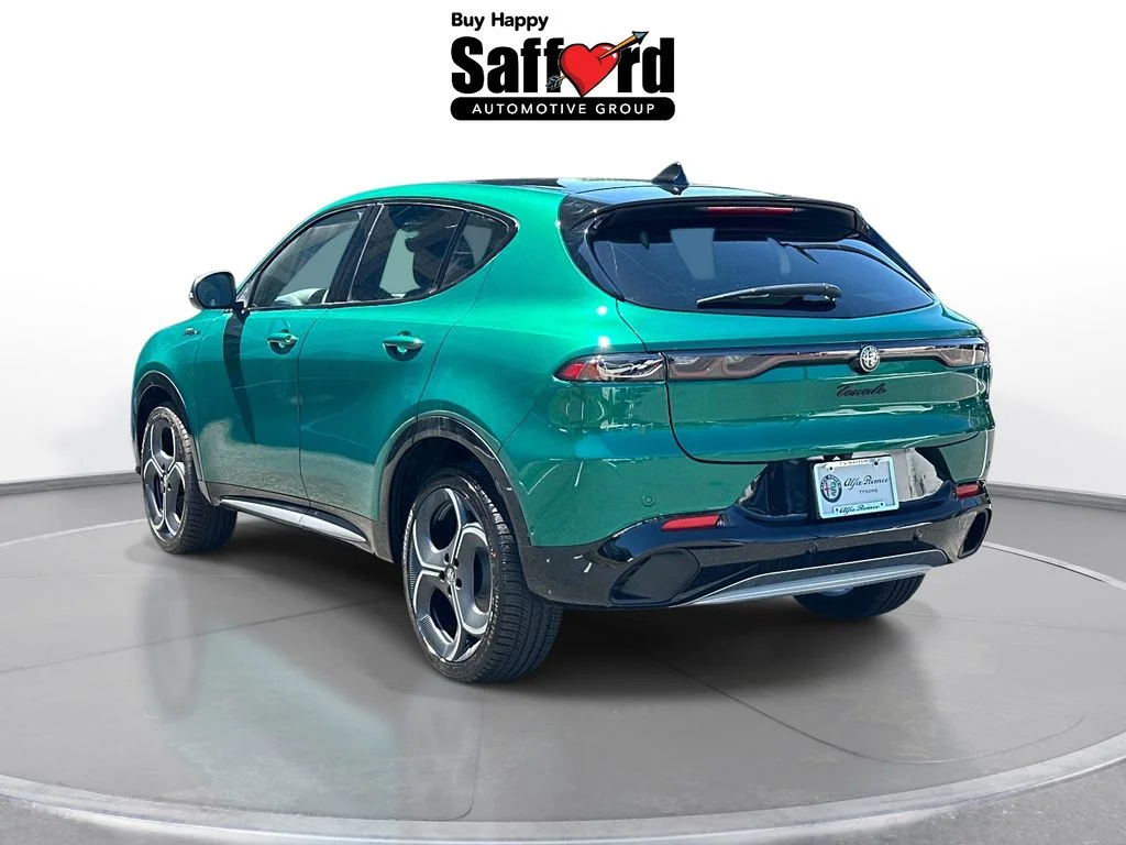 New 2026 Verde (Green) Fangio Metallic Exterior Paint Alfa Romeo Sport Speciale image 5