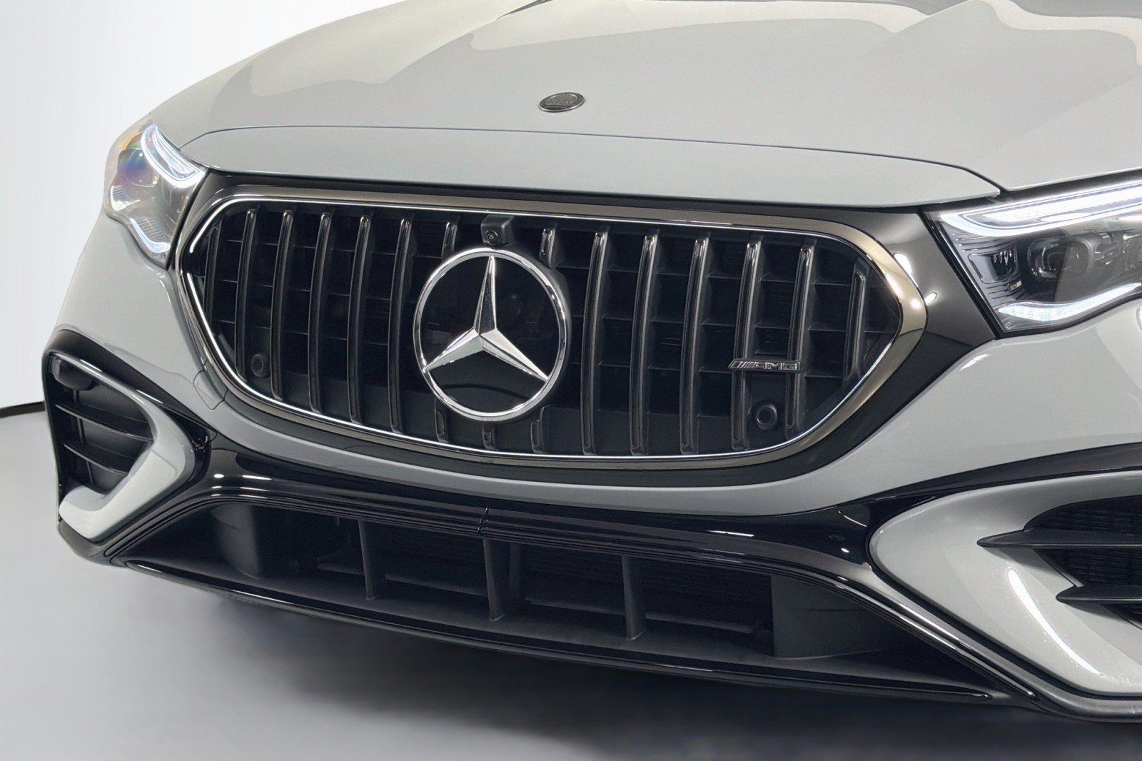 New 2027 MANUFAKTUR Alpine Grey Mercedes-Benz AMG® E 53 Hybrid Wagon image 12