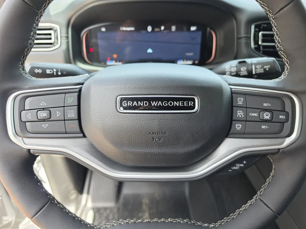 New 2026 Bright White Clear-Coat Exterior Paint Jeep  image 30