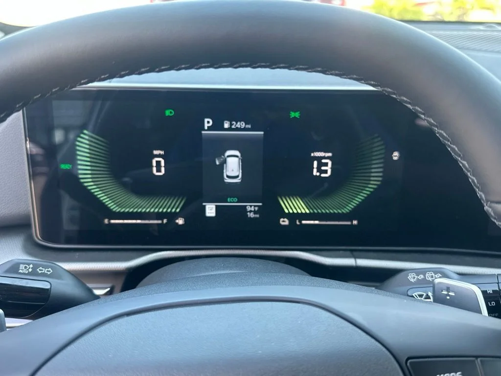 New 2027 White Kia S image 11