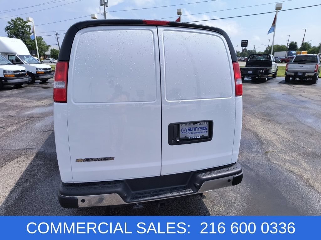 2025 Chevrolet Express Cargo Work Van - Photo 7