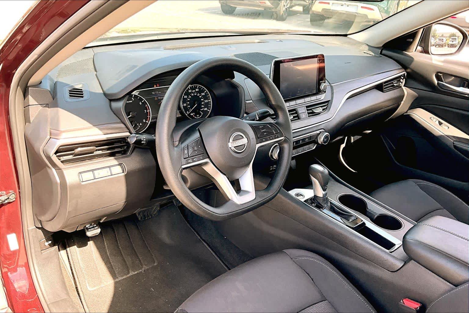Certified Used 2025 Garnet Pearl Metallic Nissan SV image 18