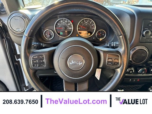 Used 2015 Silver Jeep Unlimited Sport image 19