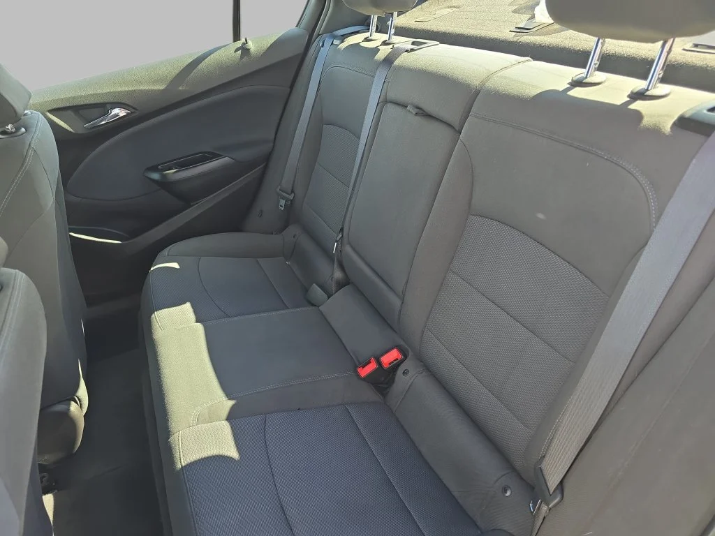 Used 2019 SUMMIT WHITE Chevrolet LT image 14