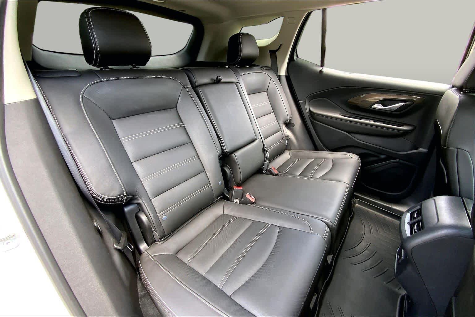 Used 2023 White Frost Tricoat GMC Denali image 20
