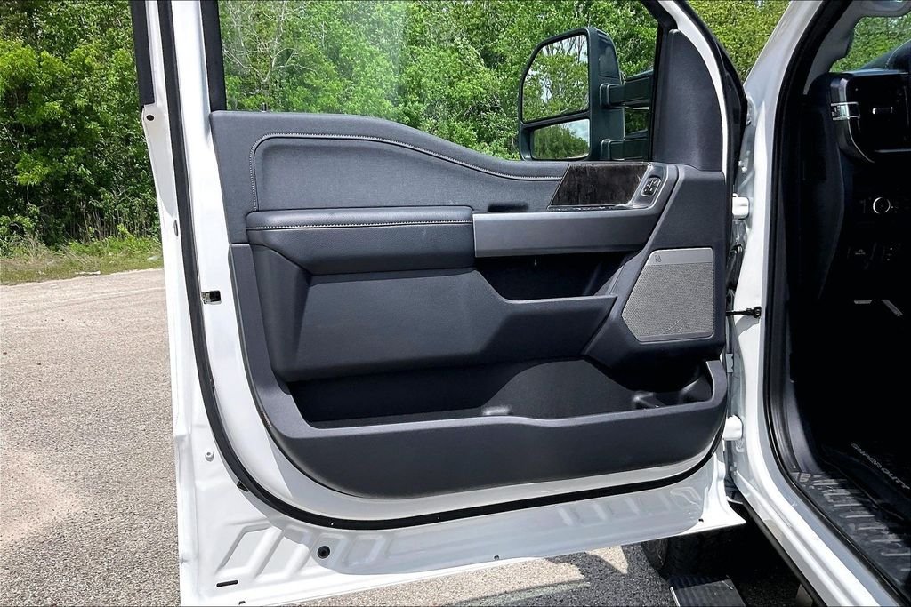New 2026 Ford Super Duty F-250 Lariat 4D Crew Cab