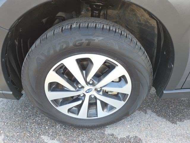 Used 2025 Magnetite Gray Metallic Subaru Premium image 22
