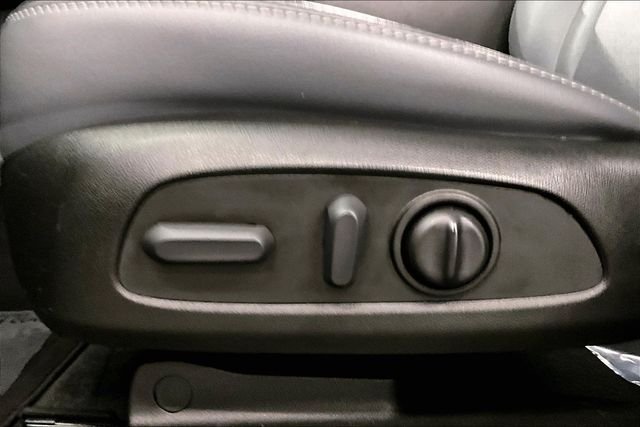 Used 2023 Moonstone Gray Metallic Buick Essence image 31