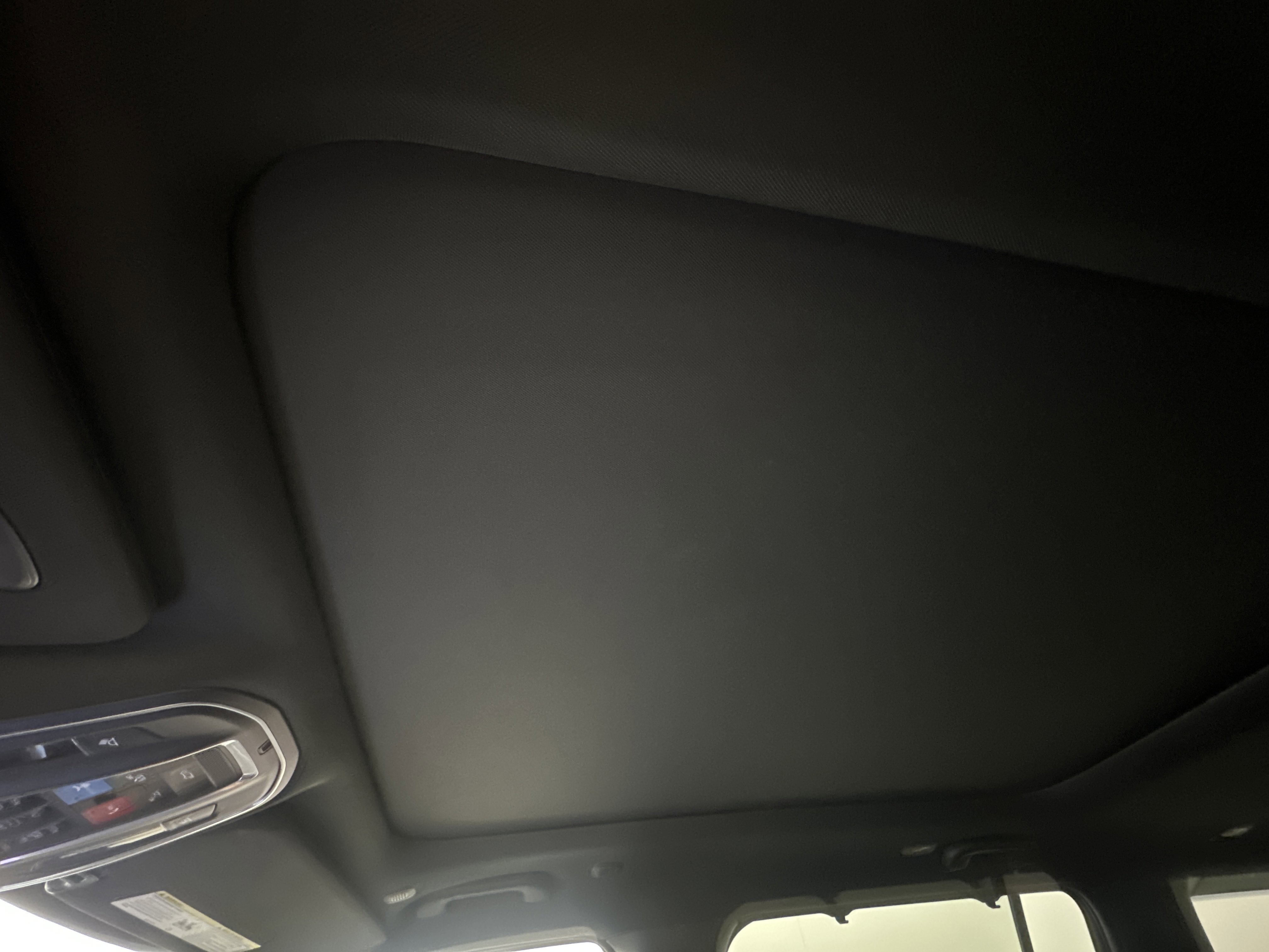Used 2023 Diamond Black Crystal Pearlcoat Jeep Series III image 23