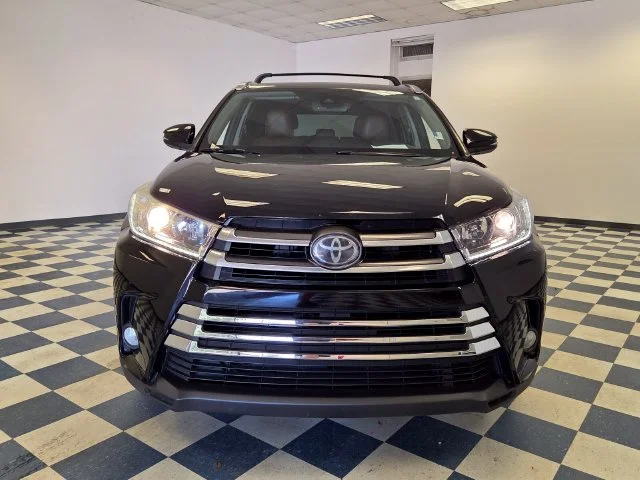 Used 2017 Black Toyota Limited image 2