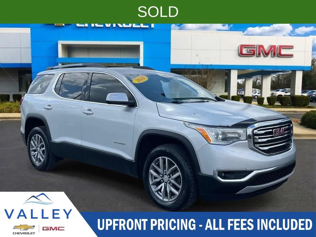 Used 2019 QUICKSILVER METALLIC GMC SLE image 1