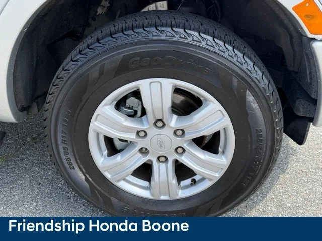 Used 2019 Silver Ford XLT image 9
