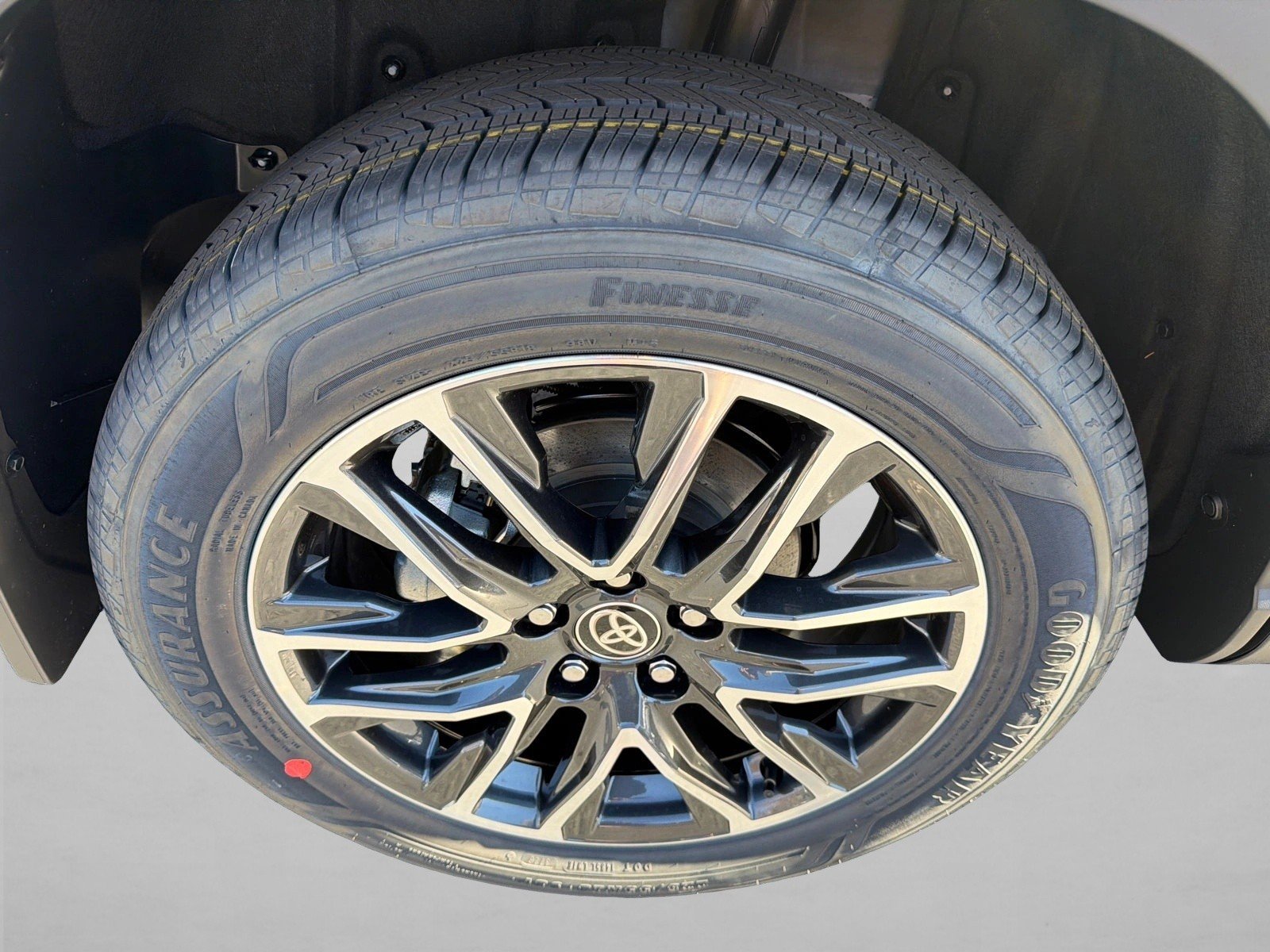 New 2026 Wind Chill Pearl Toyota XLE image 17