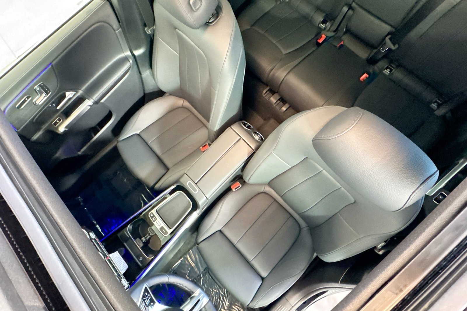 New 2026 Night Black Mercedes-Benz GLB 250 image 19