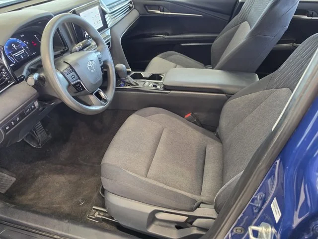 Used 2025  Toyota LE image 19