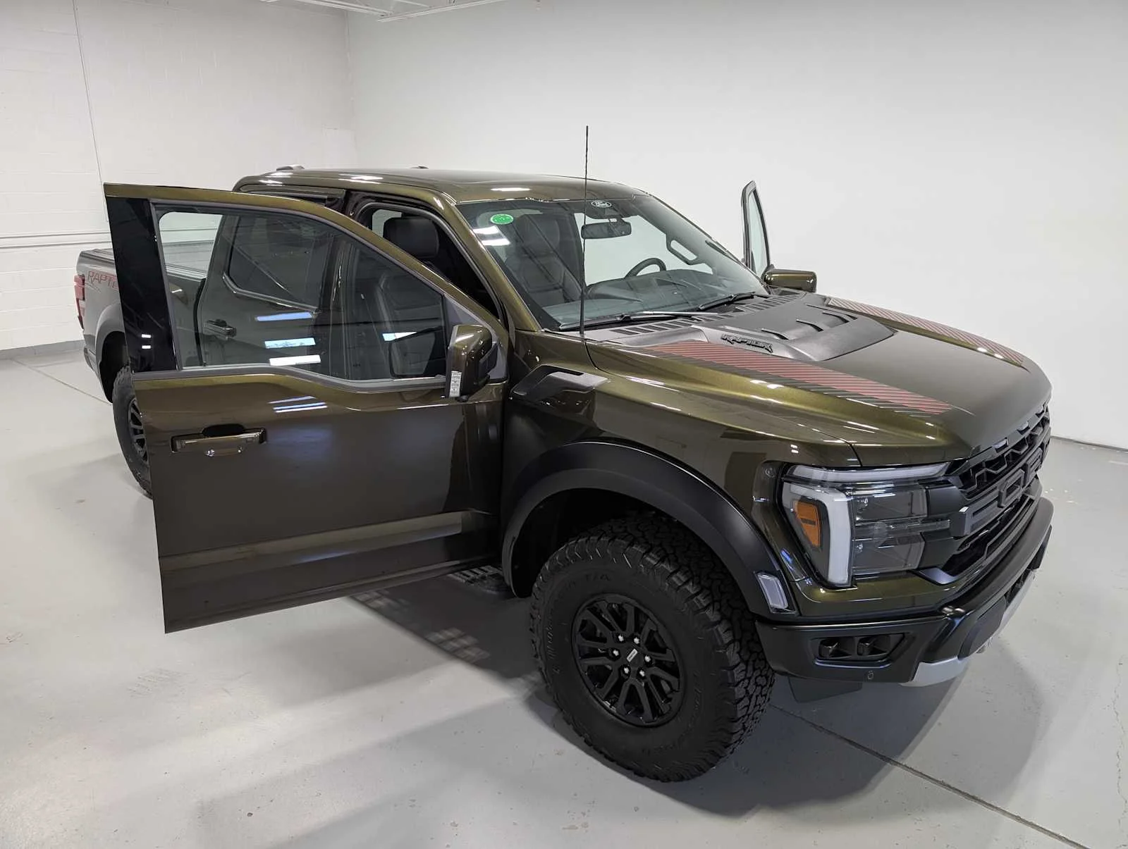 Used 2026 Green Ford Raptor image 18