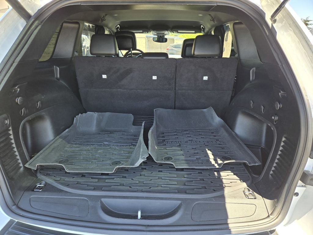 Certified Used 2022 Bright White Clearcoat Jeep Laredo X image 22