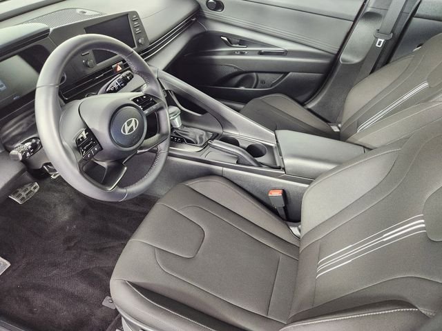 Used 2025 Red Hyundai SEL Sport image 10