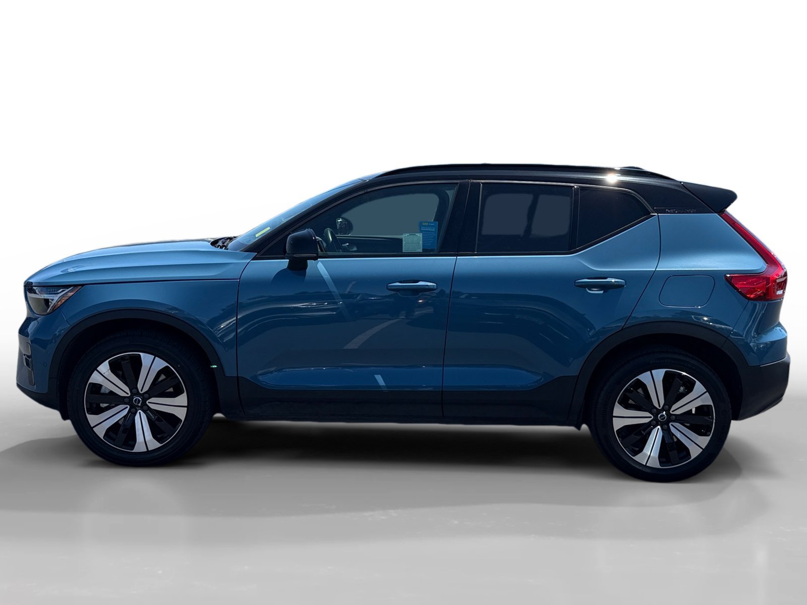Used 2023 Blue Metallic Volvo Twin Plus image 2