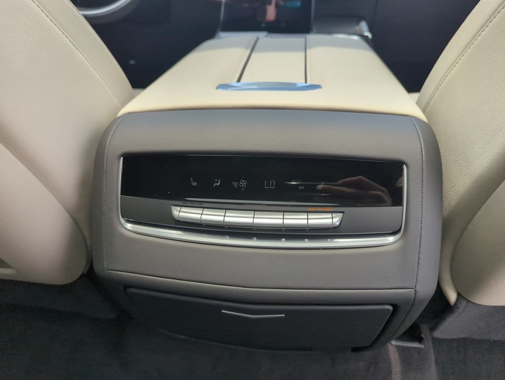 Used 2025 Silver Cadillac Sport image 38