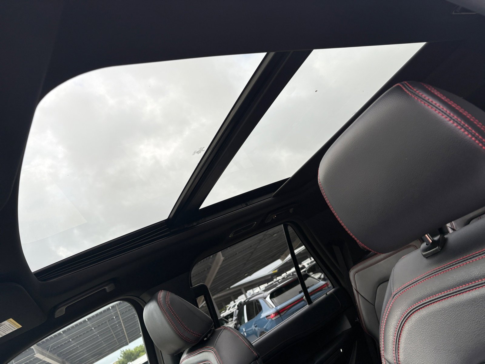 Used 2023 Dark Matter Metallic Ford Limited image 17