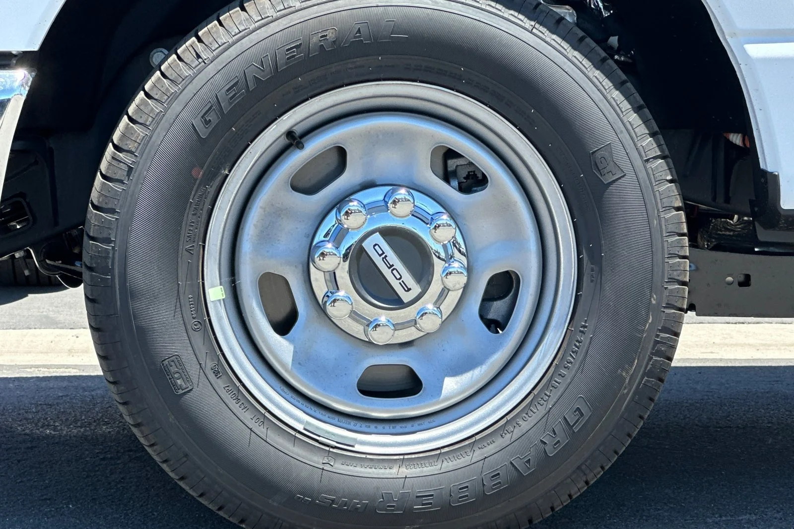 New 2026 White Ford F350 4X2S/CCCSR image 22