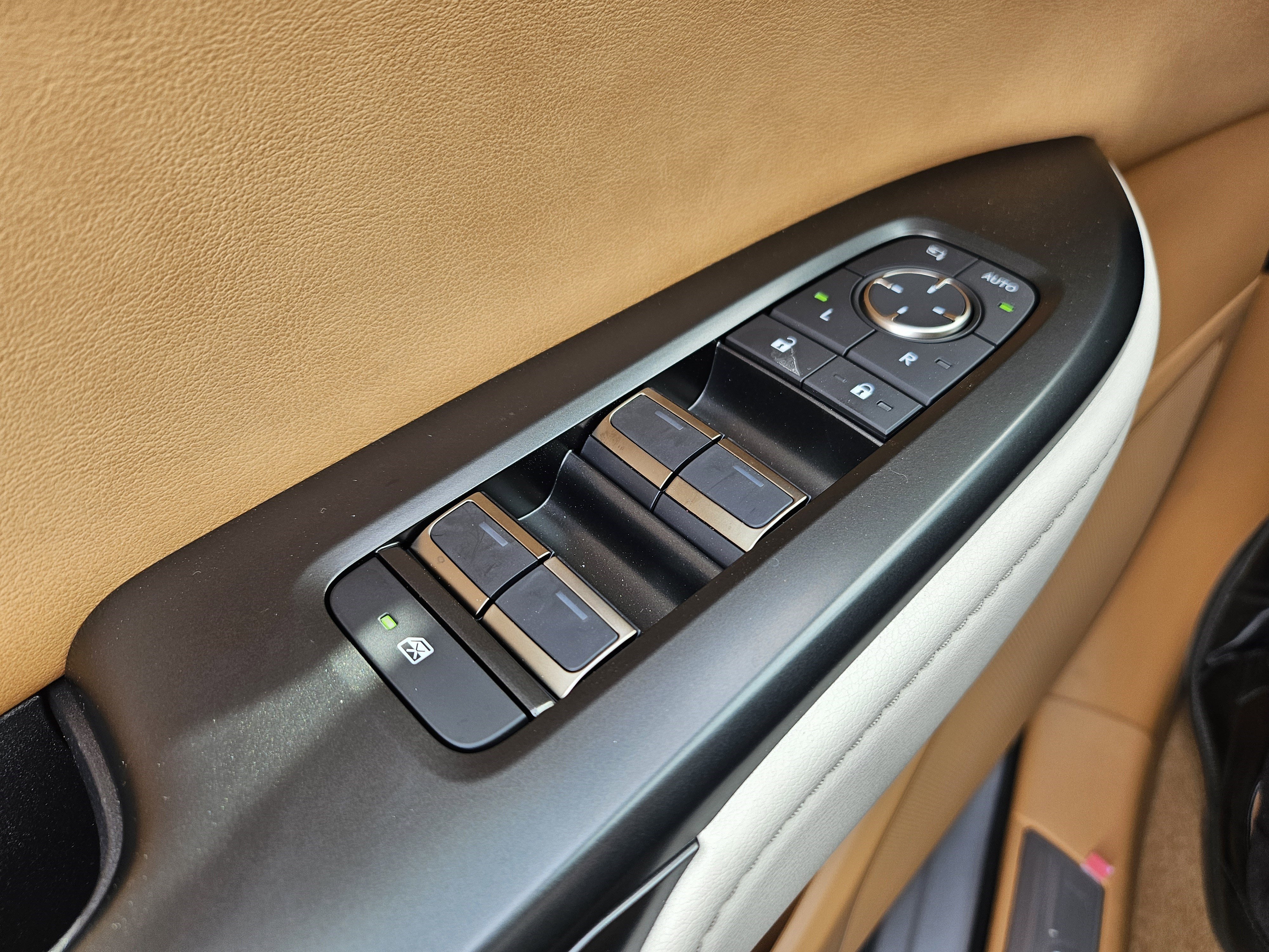 2026 Lexus RZ Premium - Photo 15