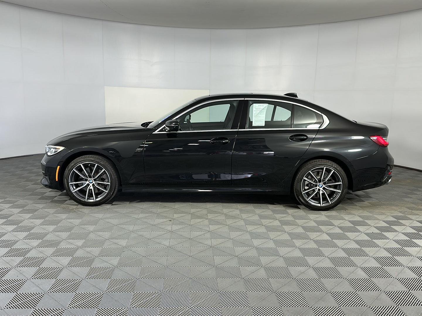 Used 2020 Black Sapphire Metallic BMW 330i xDrive image 8