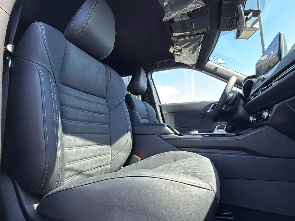 New 2026 Graphite Gray Mitsubishi LE 1.5T S-AWC image 24