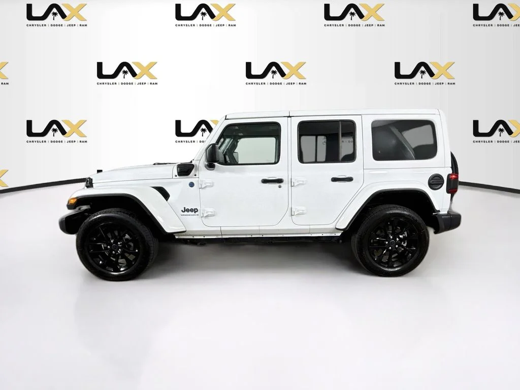 Used 2025 White Jeep Sahara 4xe image 4