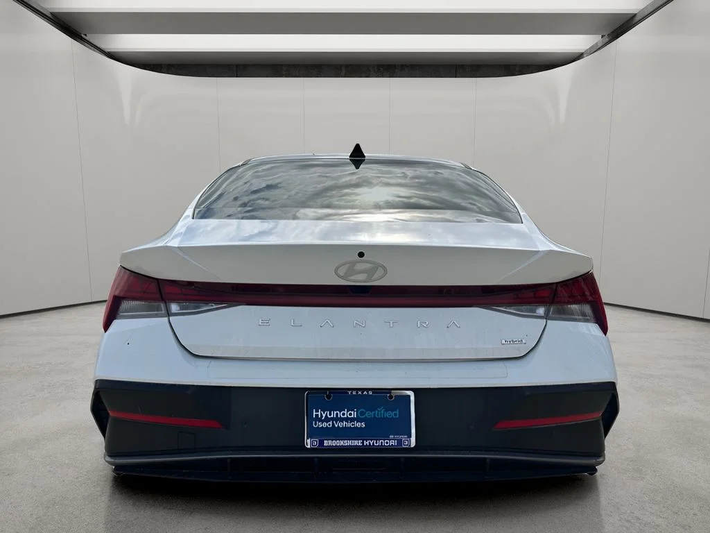Used 2024 Serenity White Hyundai Limited image 5
