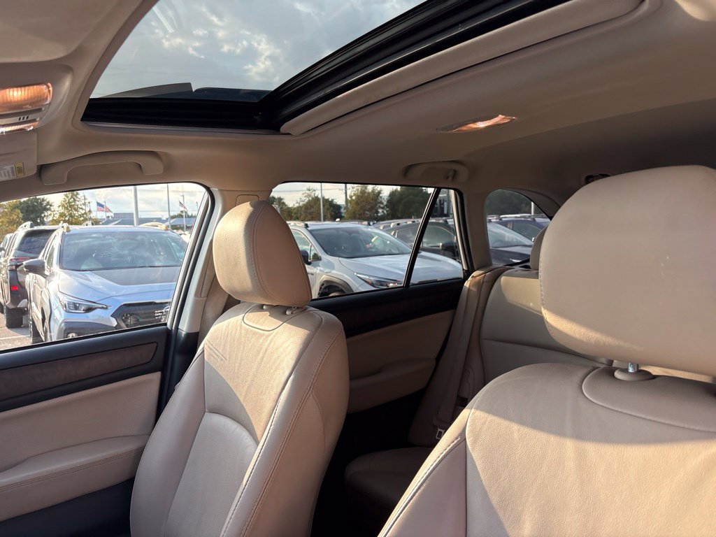 Used 2017 White Subaru 2.5i image 5