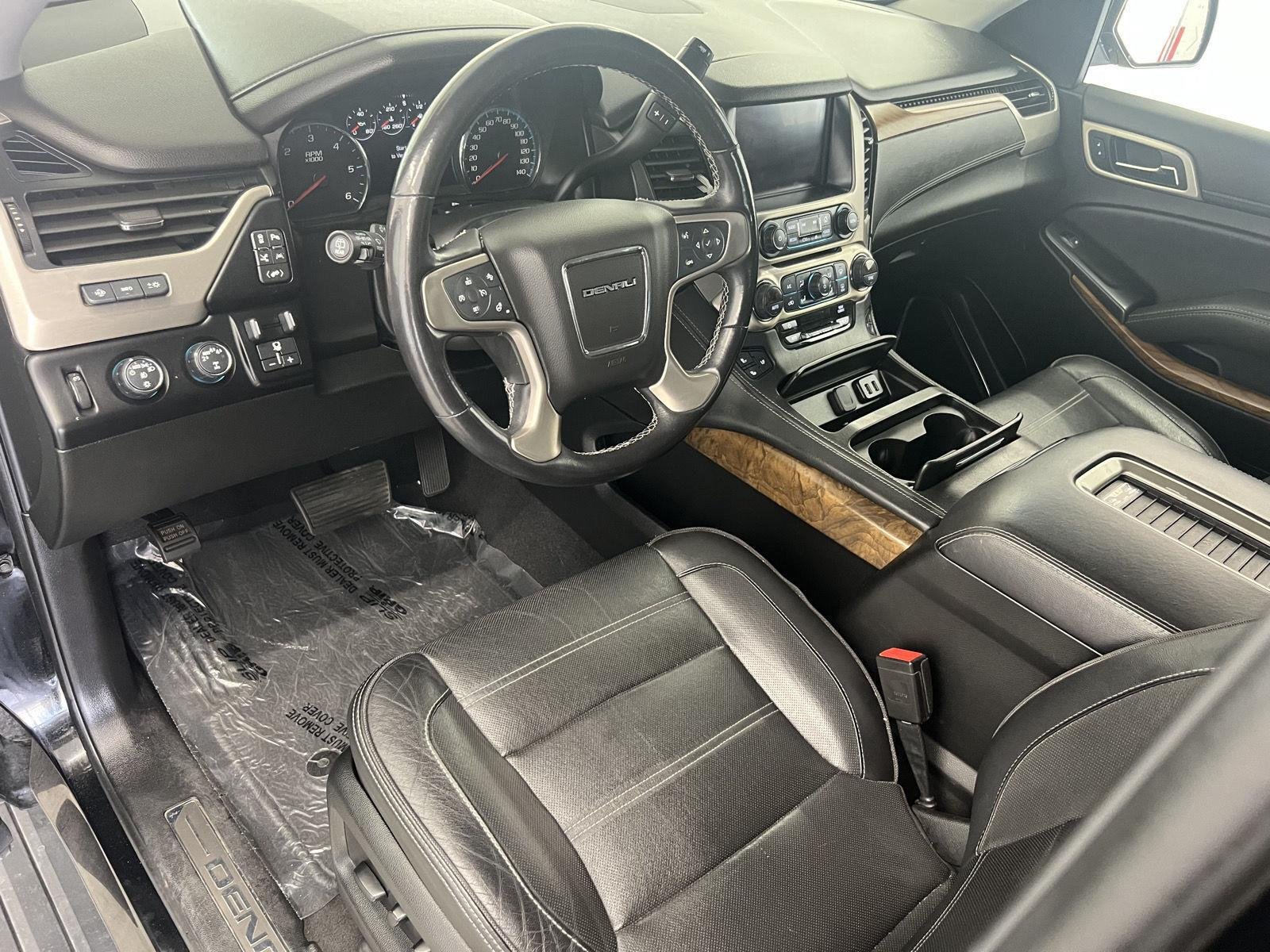 2020 GMC Yukon Denali - Photo 3
