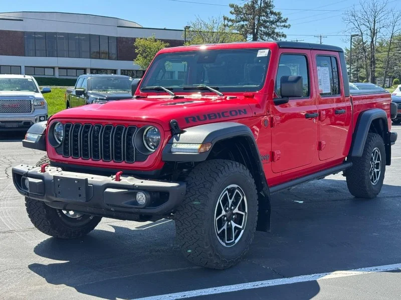 Used 2024 Firecracker Red Clearcoat Jeep Rubicon image 8